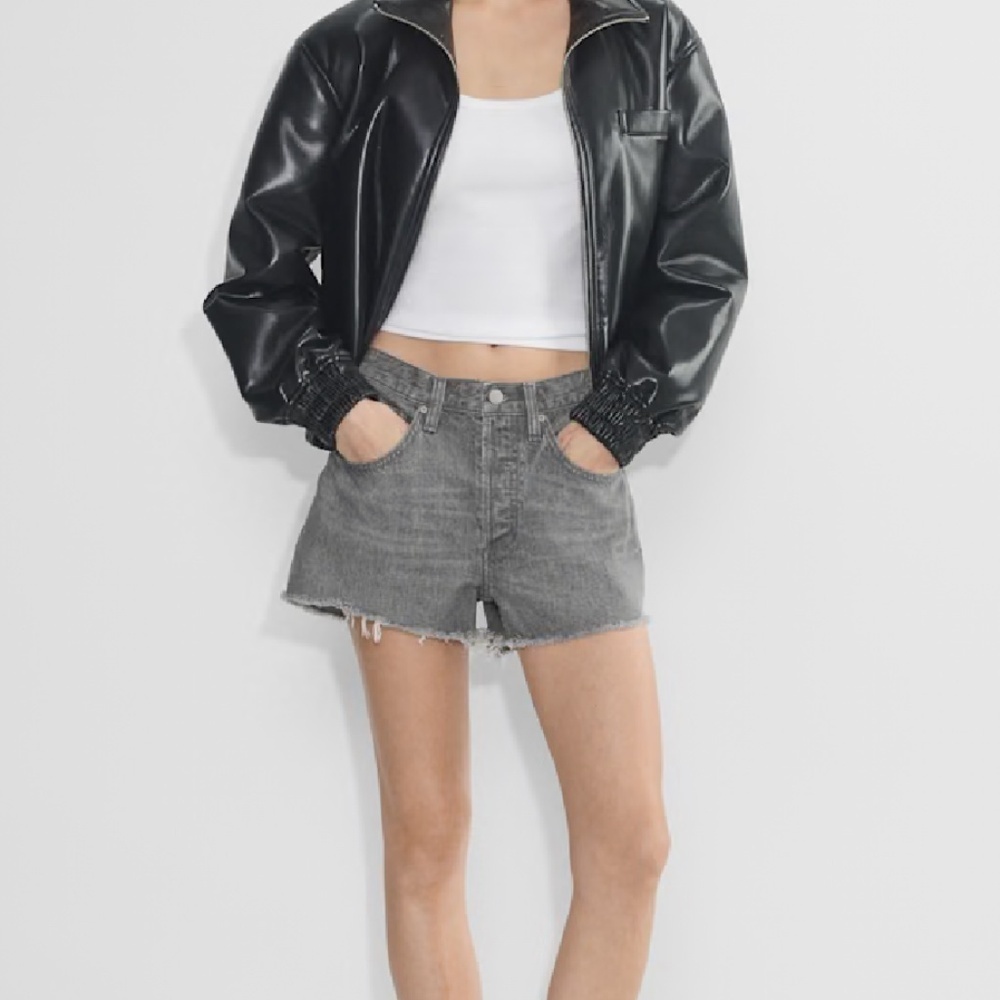 Aritzia Denim Forum 90s Vintage Cut-Off Denim Short